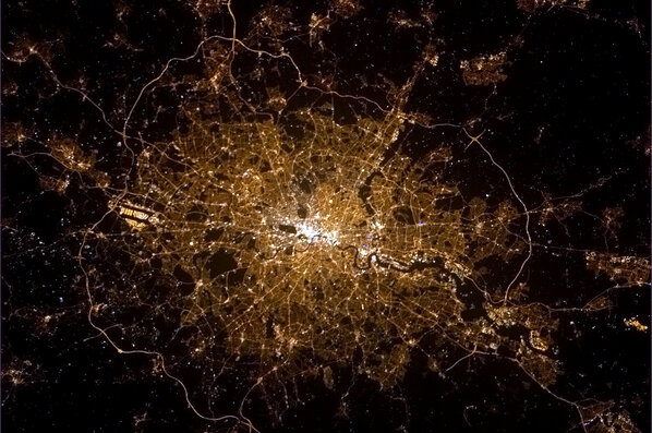 London from ISS (c) Chris Hadfield 5feb2013 (obtained from his tweet)
